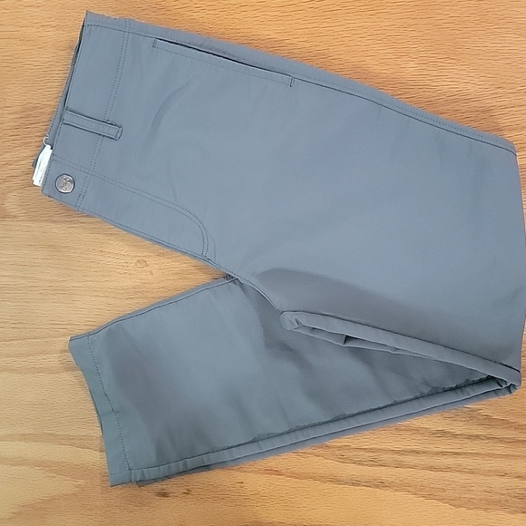 Boys Under Armour Match Play Golf Pants, Gray, Size 7, Pre-owned - Picture 1 of 9